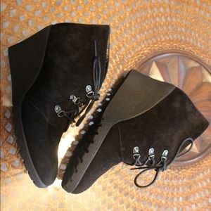 Susina Black Lace-Up Suede Pump